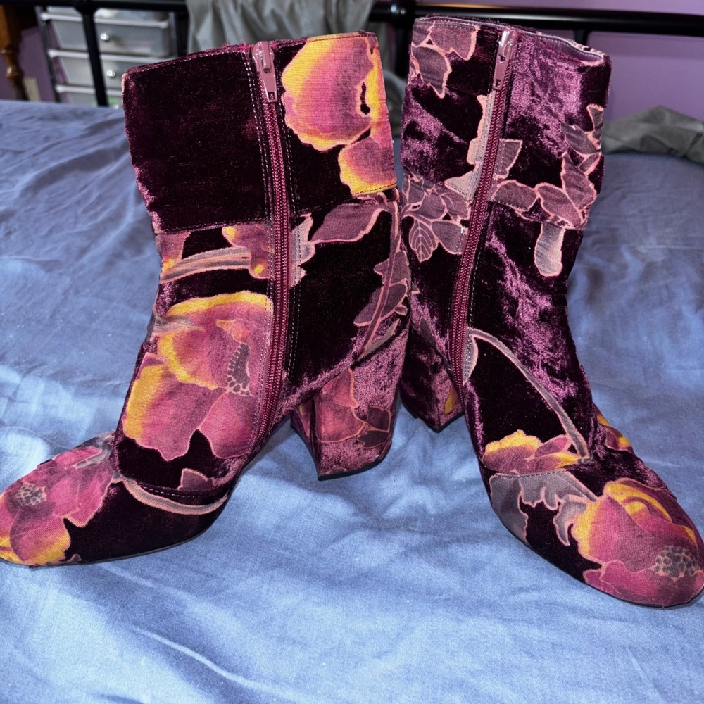 Y2K Whimsigoth Steve Madden Elissa Floral Velvet Ankle Boots Block Heel 8.5M - Picture 4 of 8